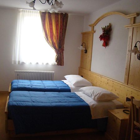 Hotel Pizzo Degli Uccelli 카스텔로 테시노 외부 사진